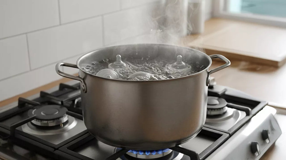 Babyflaschen auskochen: Reicht das für die Reinigung & Sterilisation?