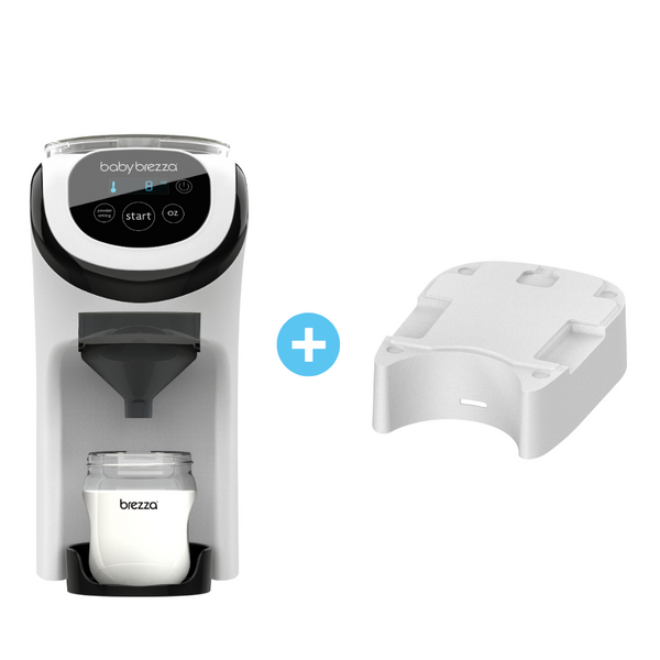 Die Babybrezza.de Formula Pro Mini inkl. Zusätzlicher Sockel für größere Flaschen ist mit einem durchsichtigen, mit Milch gefüllten Behälter und einem weißen Aufsatzstück abgebildet. Ein blaues Pluszeichen weist auf die kombinierte Verwendung für eine optimierte Milchflaschenbereitung hin. - product thumbnail